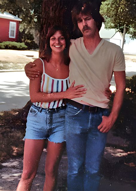 Photos of Carla Sue Frieberg, AKA Carla Kelsey, AKA Carla Cloud