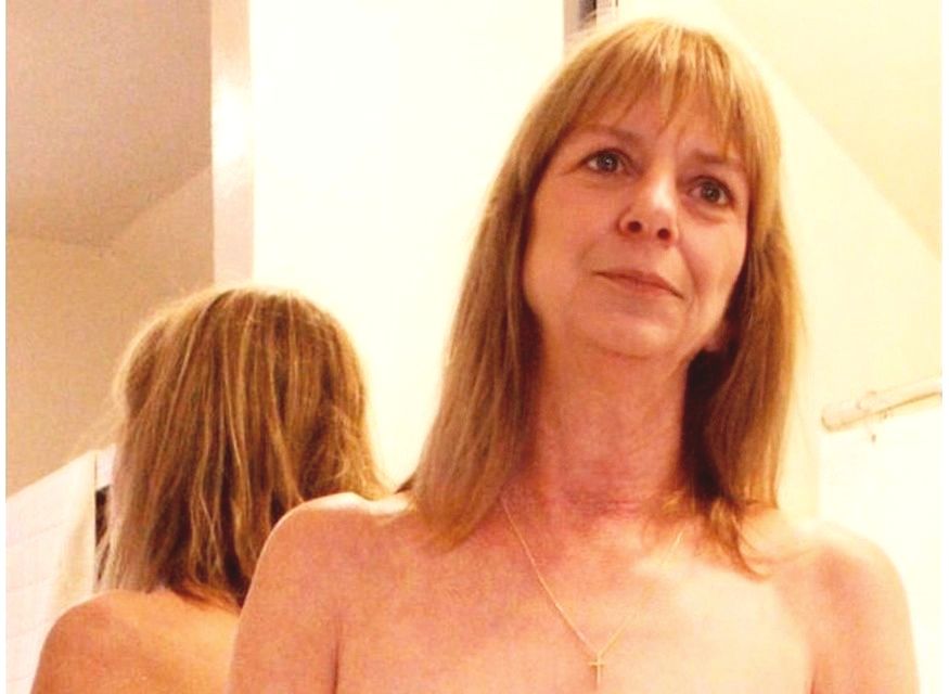 Photos of Carla'a Smiles while nude or topless